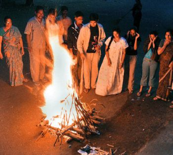 Bhogi Festival History, Bhogi Festival In India, Bhogi Festival Celebrations 2014, Bhogi and Makar Sankranti, Bhogi 2014 Date, Importance of Bhogi Festival, Bhogi Pallu Sankranti History